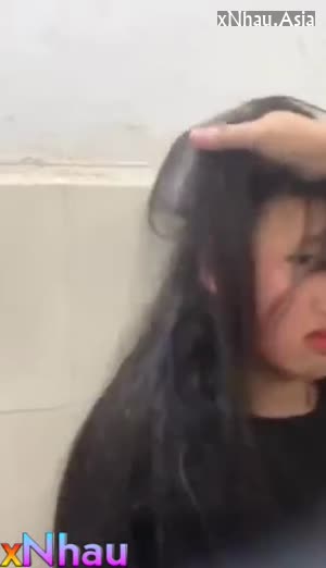 Em học sinh cute đi học bị đám bạn kéo vào nhà vệ sinh bắt nạt lột sạch đồ p1 (Em học sinh cute đi học bị đám bạn kéo vào nhà vệ sinh bắt nạt lột sạch đồ p1) [26]