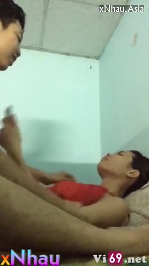 E chs điện thoại cx ko xong vs a, địt nhẹ thôi để e chs game (E chs điện thoại cx ko xong vs a, địt nhẹ thôi để e chs game) []