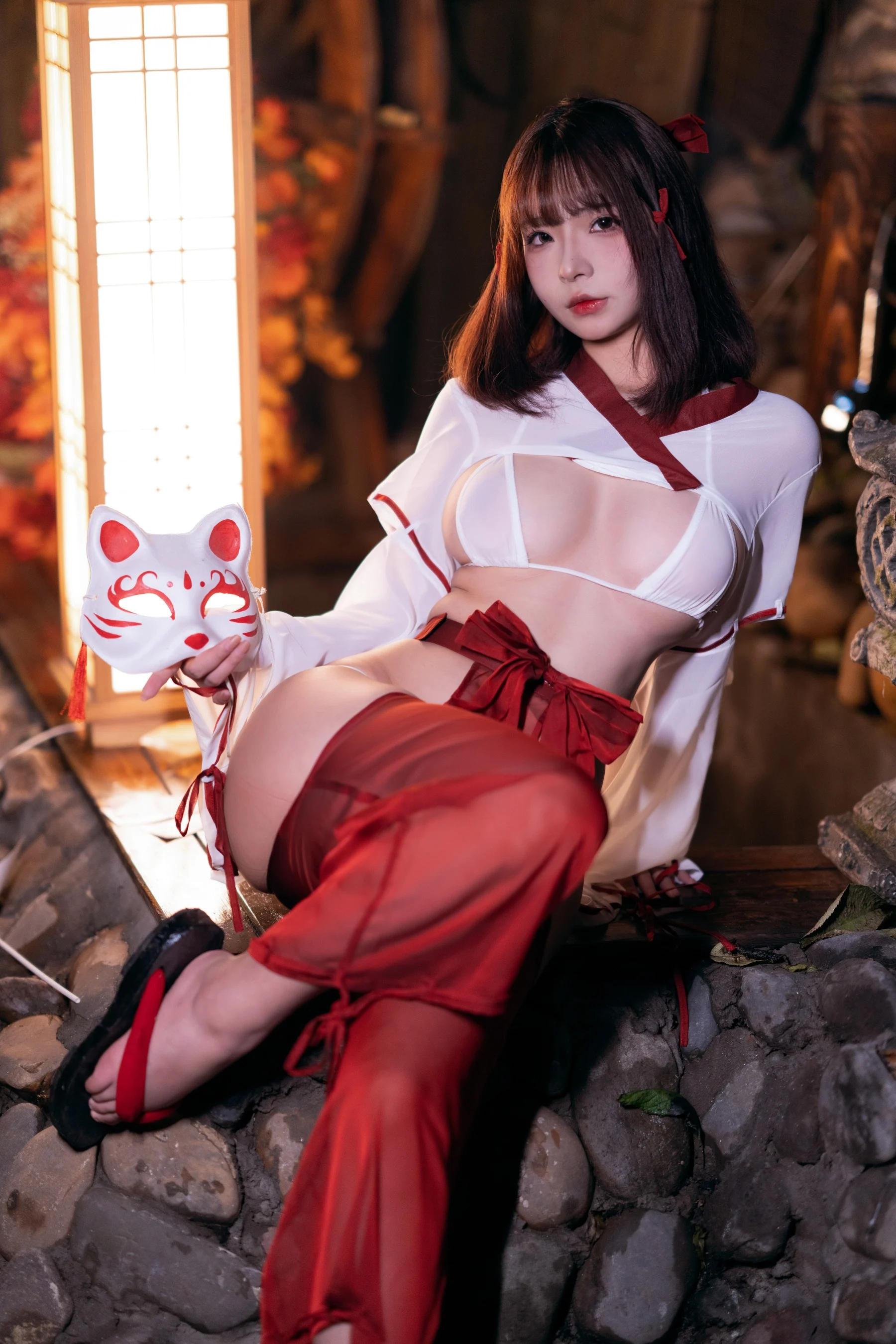 Đọc truyện hentai Tuyển tập Albums siêu phẩm Cosplay - Chap 147 - yuuhui Tamaki - Vu nữ đền thờ