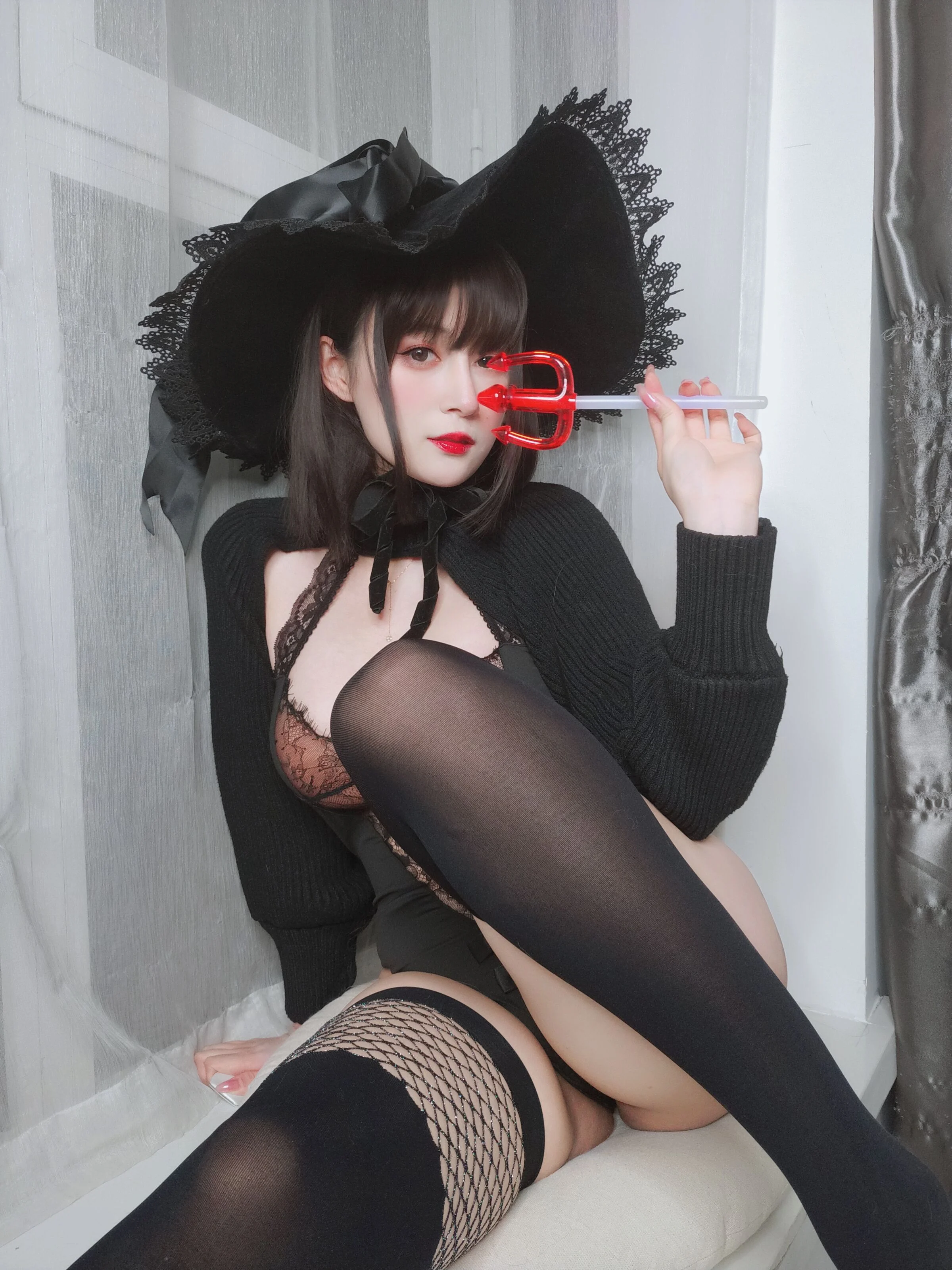 Đọc truyện hentai Tuyển tập Albums siêu phẩm Cosplay - Chap 68 - Phù thủy Cheshire