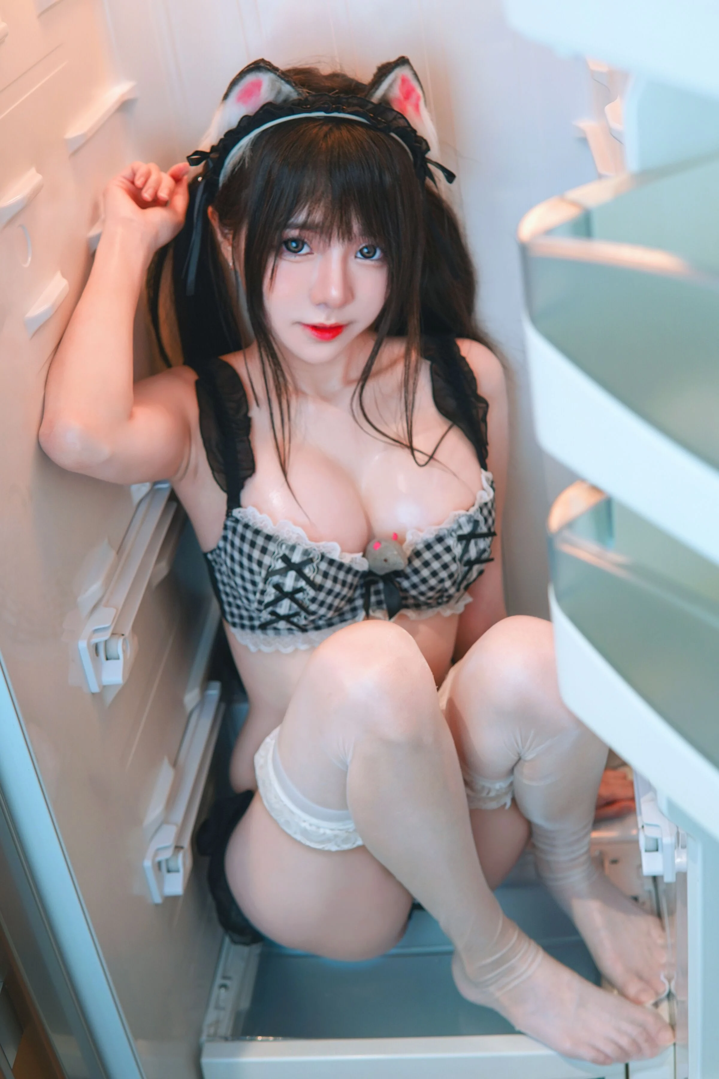 Đọc truyện hentai Tuyển tập Albums siêu phẩm Cosplay - Chap 369 - Sally Dorasnow - Black Cat OC