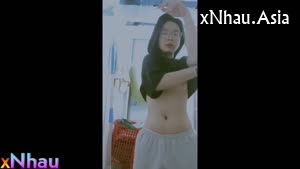 Hot Tiktoker, Teen HS 2ka9 Nhảy khiêu Dâm Vạch Áo móc lồn gửi bạn trai (Hot Tiktoker, Teen HS 2ka9 Nhảy khiêu Dâm Vạch Áo móc lồn gửi bạn trai) [26]