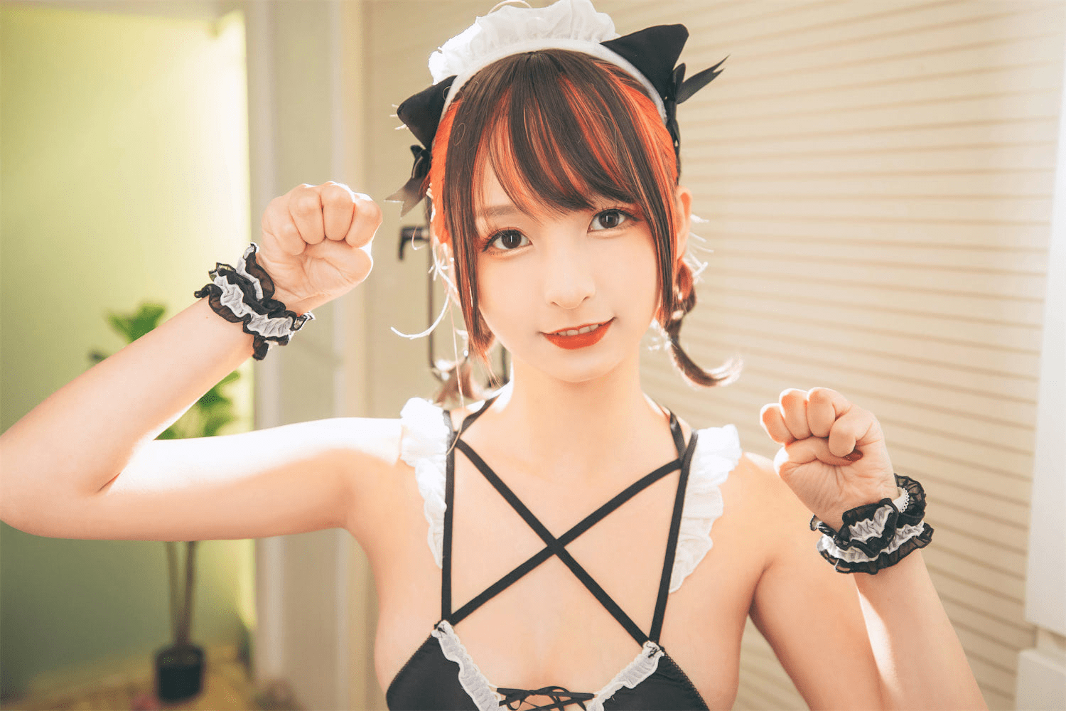 Đọc truyện hentai Tuyển tập Albums siêu phẩm Cosplay - Chap 854 - Kagura board Midwinter NO.072 Black and white cat (Absolute project) + 2V