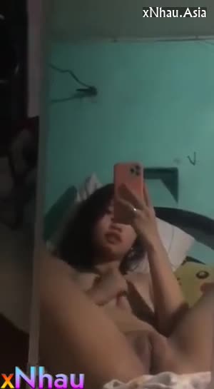 Rau non Việt dâm mu lồn to múp ngồi trc gương tự quay video xoa lồn cho a xem (Rau non Việt dâm mu lồn to múp ngồi trc gương tự quay video xoa lồn cho a xem) [26]