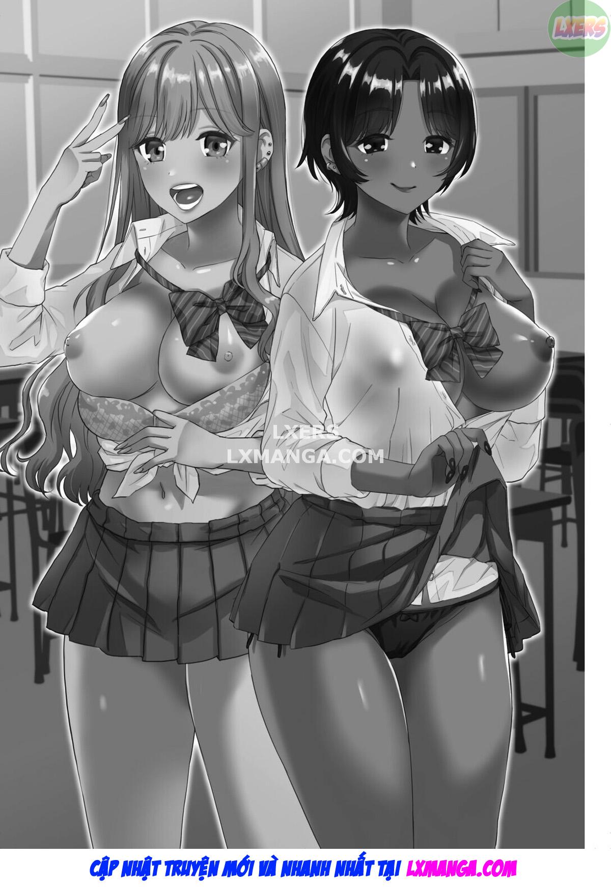 Đọc truyện hentai That Time Gyarus Asked Me To Grope Their Tits After Class - Oneshot