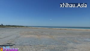 Jeny nghịch đất ở bãi biển (Jeny nghịch đất ở bãi biển) [26]
