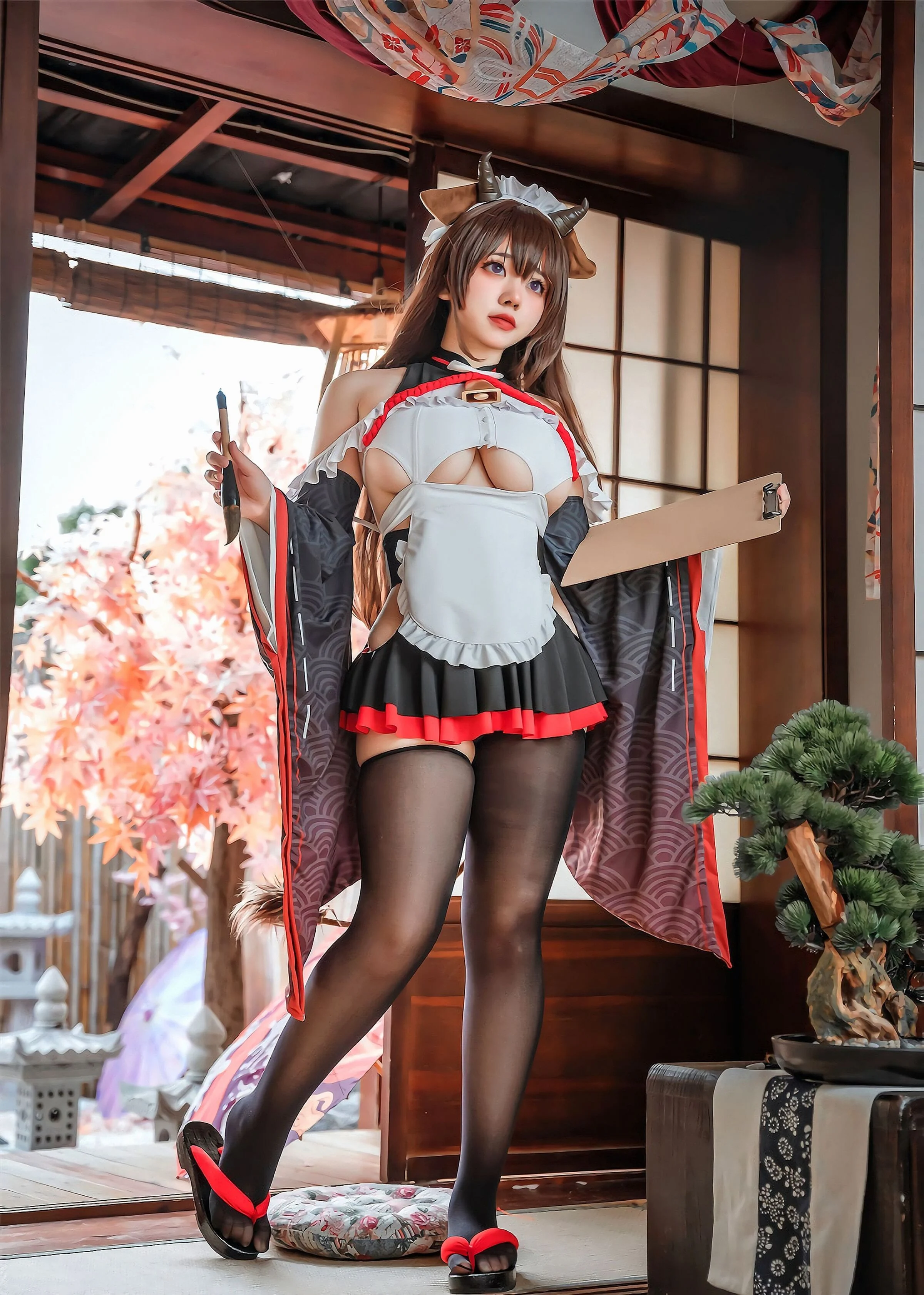 Đọc truyện hentai Tuyển tập Albums siêu phẩm Cosplay - Chap 250 - [AhRiRi_Ganlory] Cô hầu gái bối rối của Azur Lane