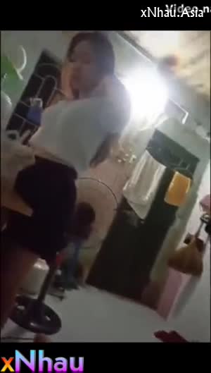 địt nhau trong phòng trọ với bé sinh viên nghèo (địt nhau trong phòng trọ với bé sinh viên nghèo) [26]