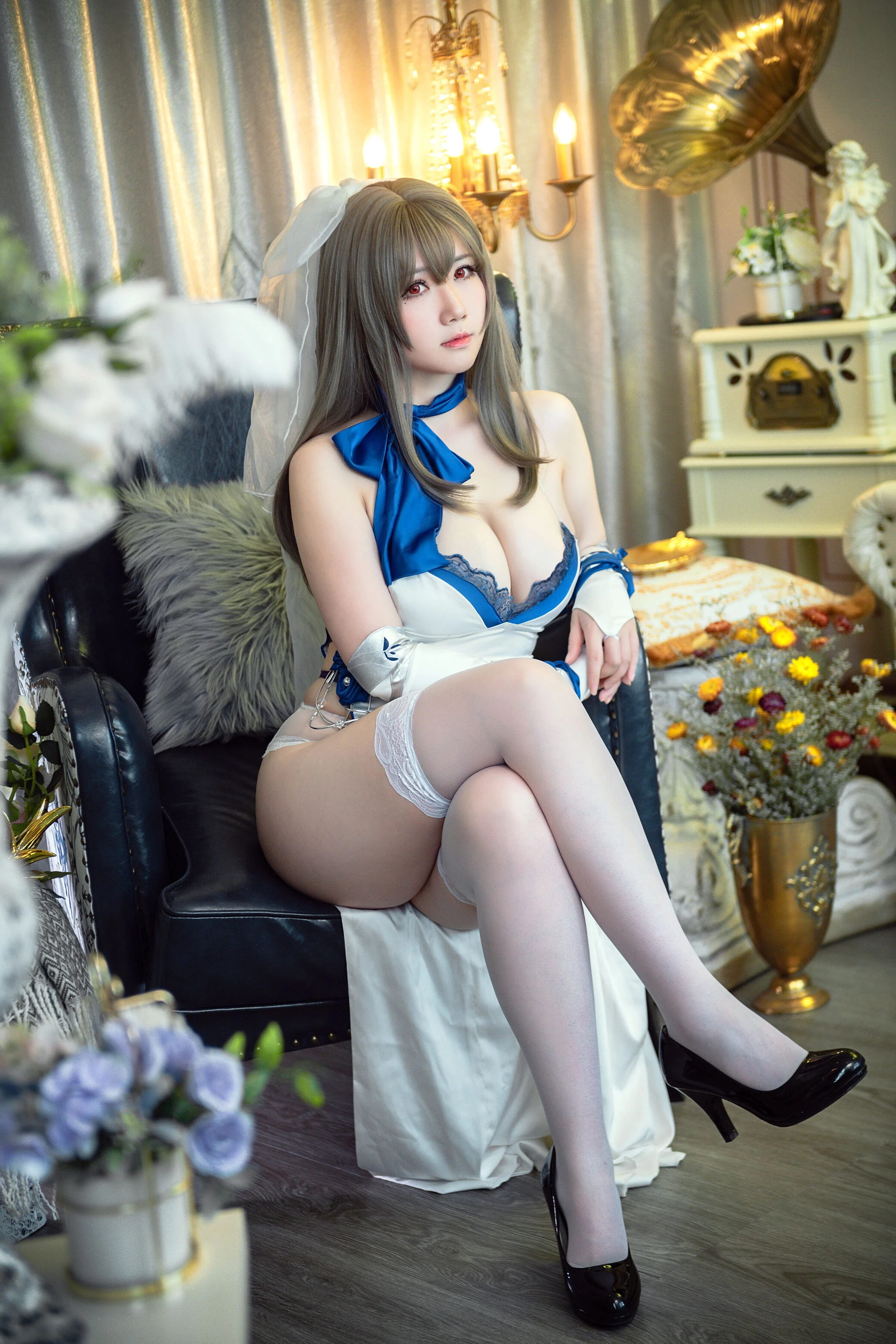 Đọc truyện hentai Tuyển tập Albums siêu phẩm Cosplay - Chap 401 - Louis IX Dress