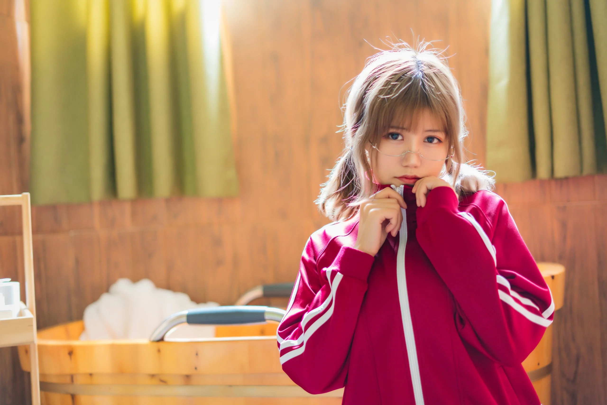 Đọc truyện hentai Tuyển tập Albums siêu phẩm Cosplay - Chap 734 - [Chiyoko Ogura] Red gymnastics suit