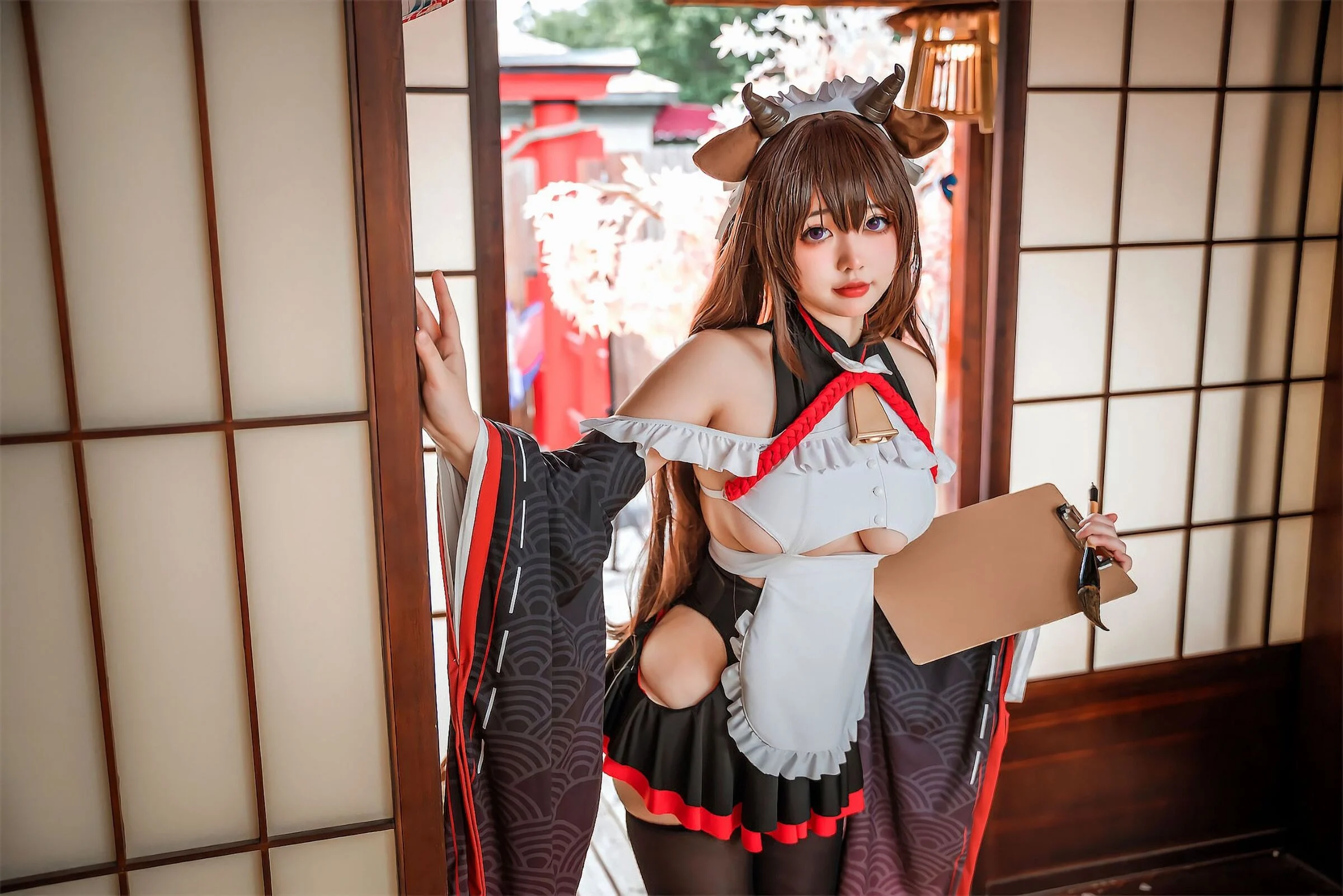 Đọc truyện hentai Tuyển tập Albums siêu phẩm Cosplay - Chap 250 - [AhRiRi_Ganlory] Cô hầu gái bối rối của Azur Lane