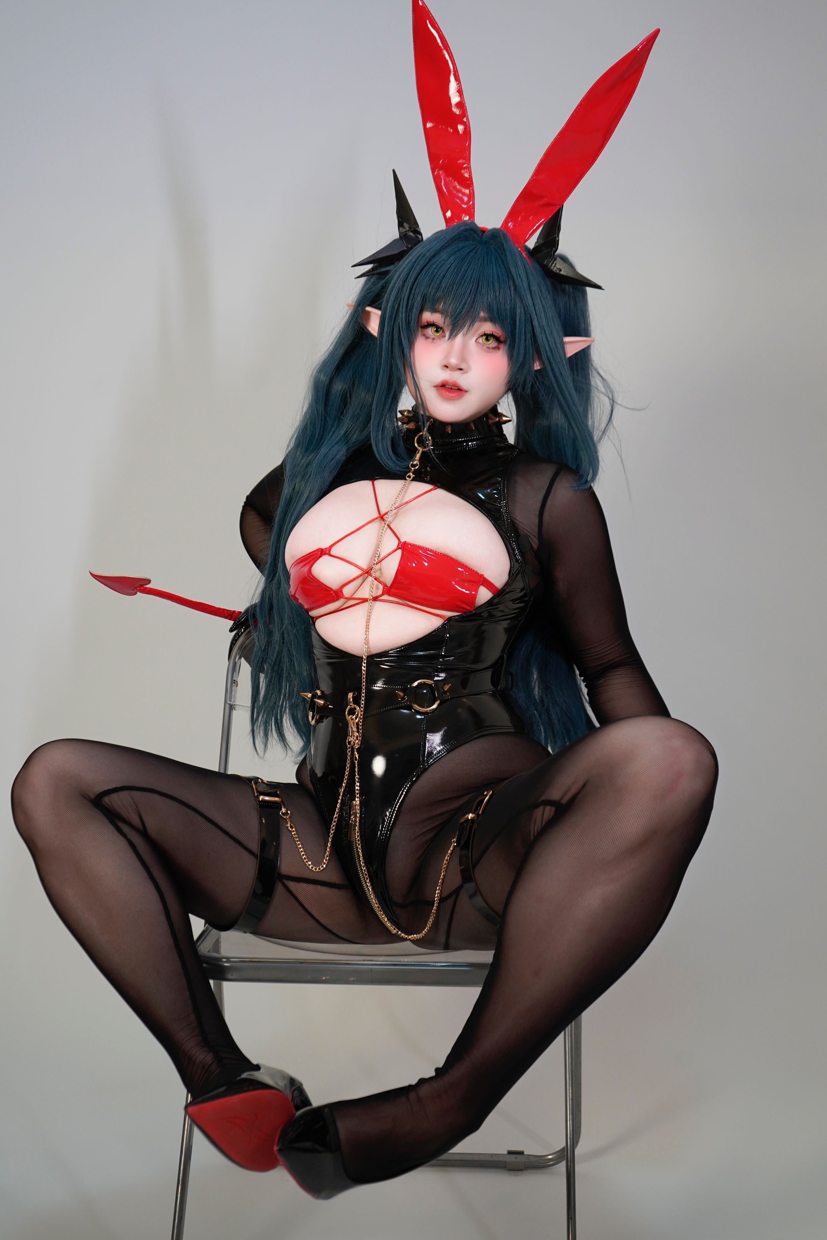 Đọc truyện hentai Tuyển tập Albums siêu phẩm Cosplay - Chap 1255 - Beanie, Regensburg (Lower)