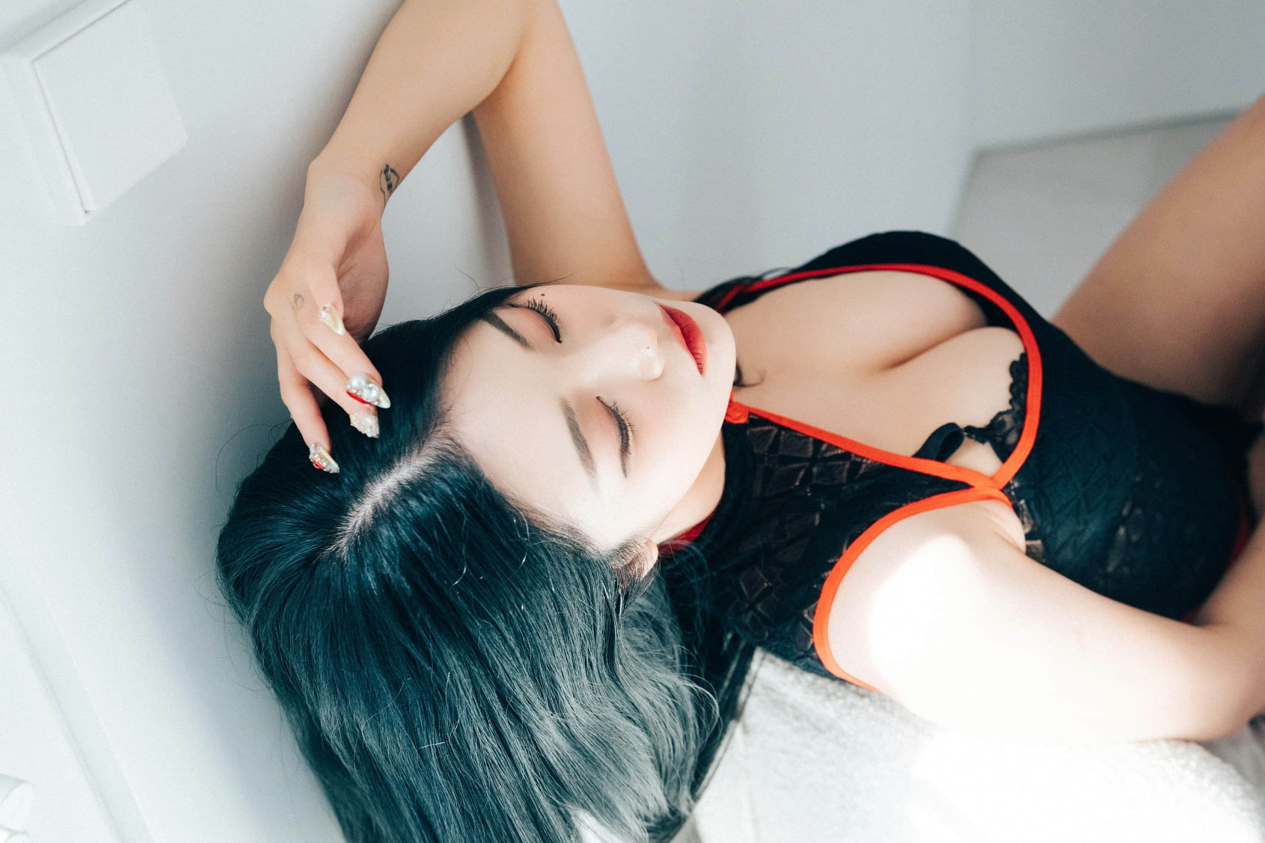 Đọc truyện hentai Tuyển tập Albums siêu phẩm Cosplay - Chap 775 - [Loozy] The undress - Bomi