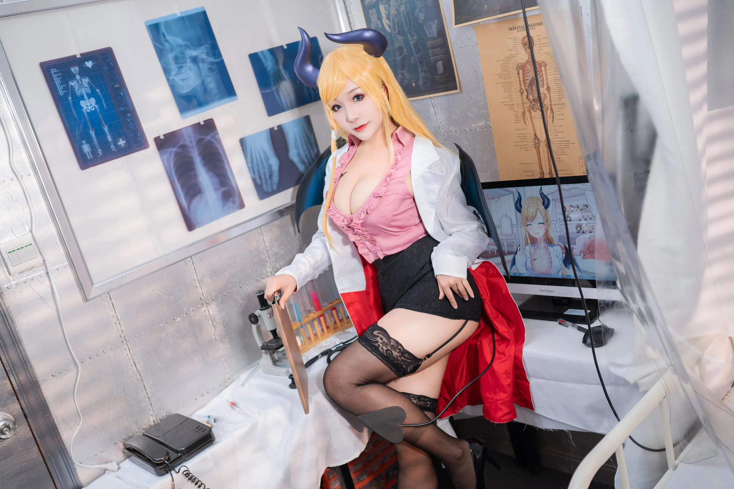 Đọc truyện hentai Tuyển tập Albums siêu phẩm Cosplay - Chap 731 - [Santou Miido] Teacher Kokku (Choko Iyutsuki)