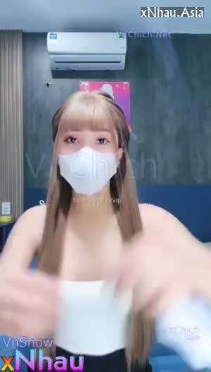 MMlive be_nong Ông kia sướng vl livestream show chịch hết em này tới em kia xếp hàng (MMlive be_nong Ông kia sướng vl livestream show chịch hết em này tới em kia xếp hàng) [26]