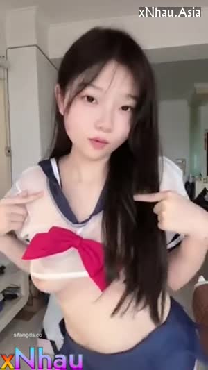 Em gái nhảy tiktok vừa nhảy vừa cời đồ xem cực nứng (Em gái nhảy tiktok vừa nhảy vừa cời đồ xem cực nứng) [26]