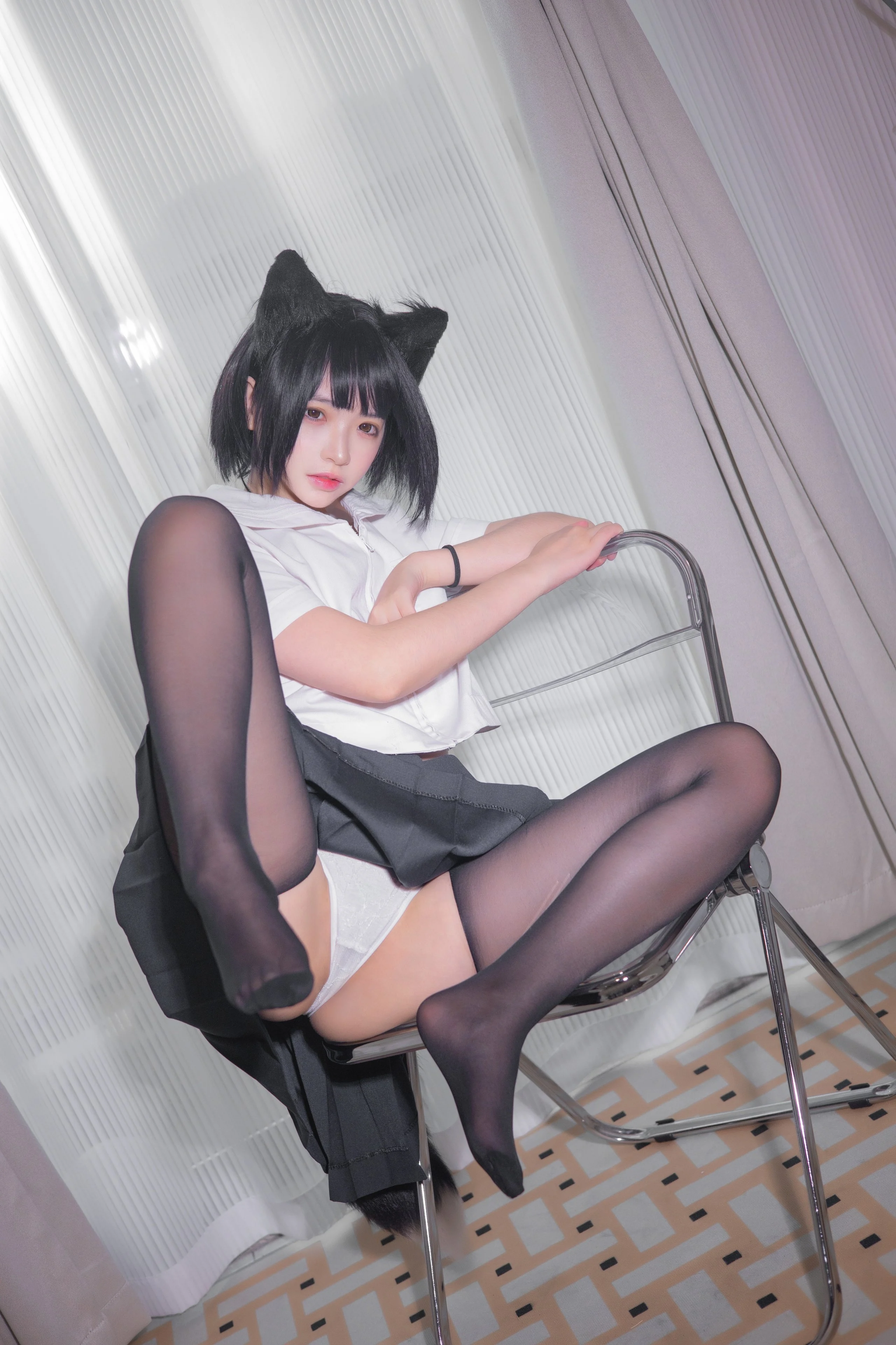 Đọc truyện hentai Tuyển tập Albums siêu phẩm Cosplay - Chap 587 - Crazy Cat SS-Black Silk Maid
