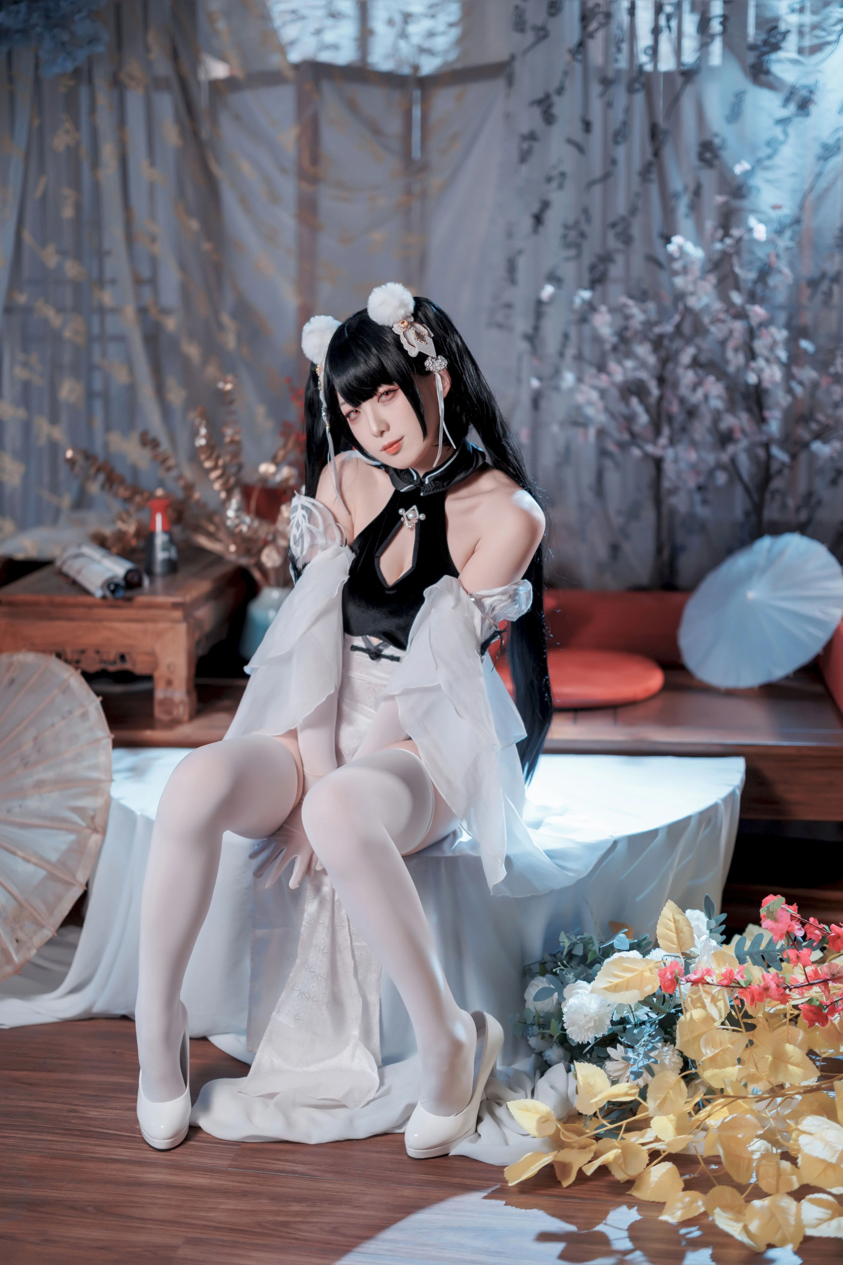 Đọc truyện hentai Tuyển tập Albums siêu phẩm Cosplay - Chap 1170 - The Frontier V - Azur Lane Peter Strasser Erotic Books and Jade