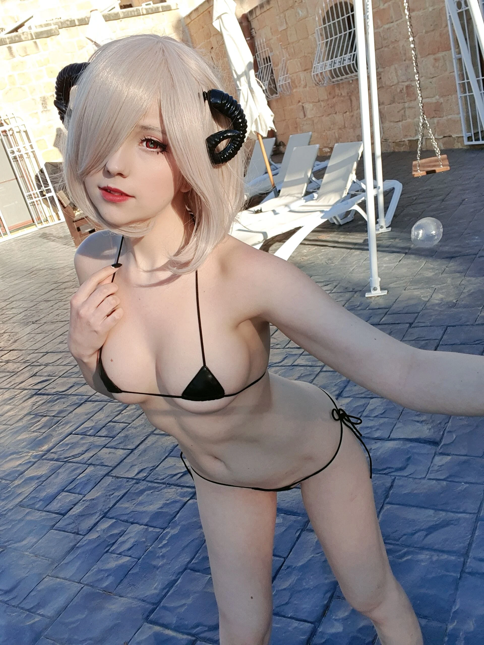 Đọc truyện hentai Tuyển tập Albums siêu phẩm Cosplay - Chap 522 - Megumi Koneko - Rita micro bikini