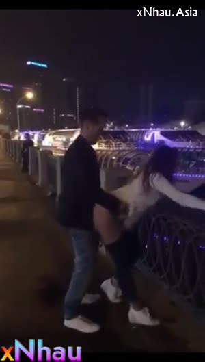 Đụ trên đường phố kệ người lạ đi qua lại (Đụ trên đường phố kệ người lạ đi qua lại) [26]