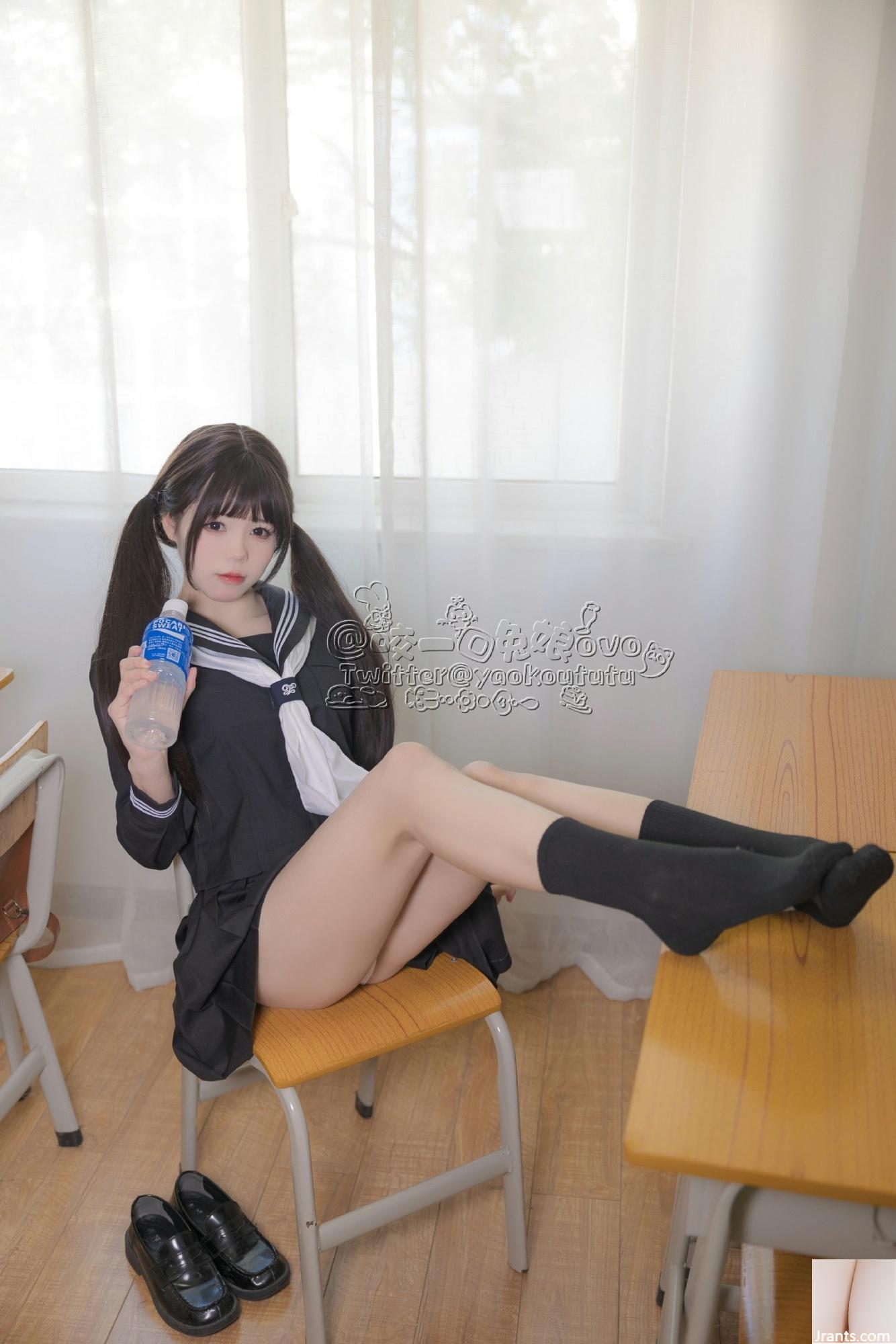 Đọc truyện hentai Tuyển tập Albums siêu phẩm Cosplay - Chap 1427 - Sticky Dumpling Rabbit – After School (54P)