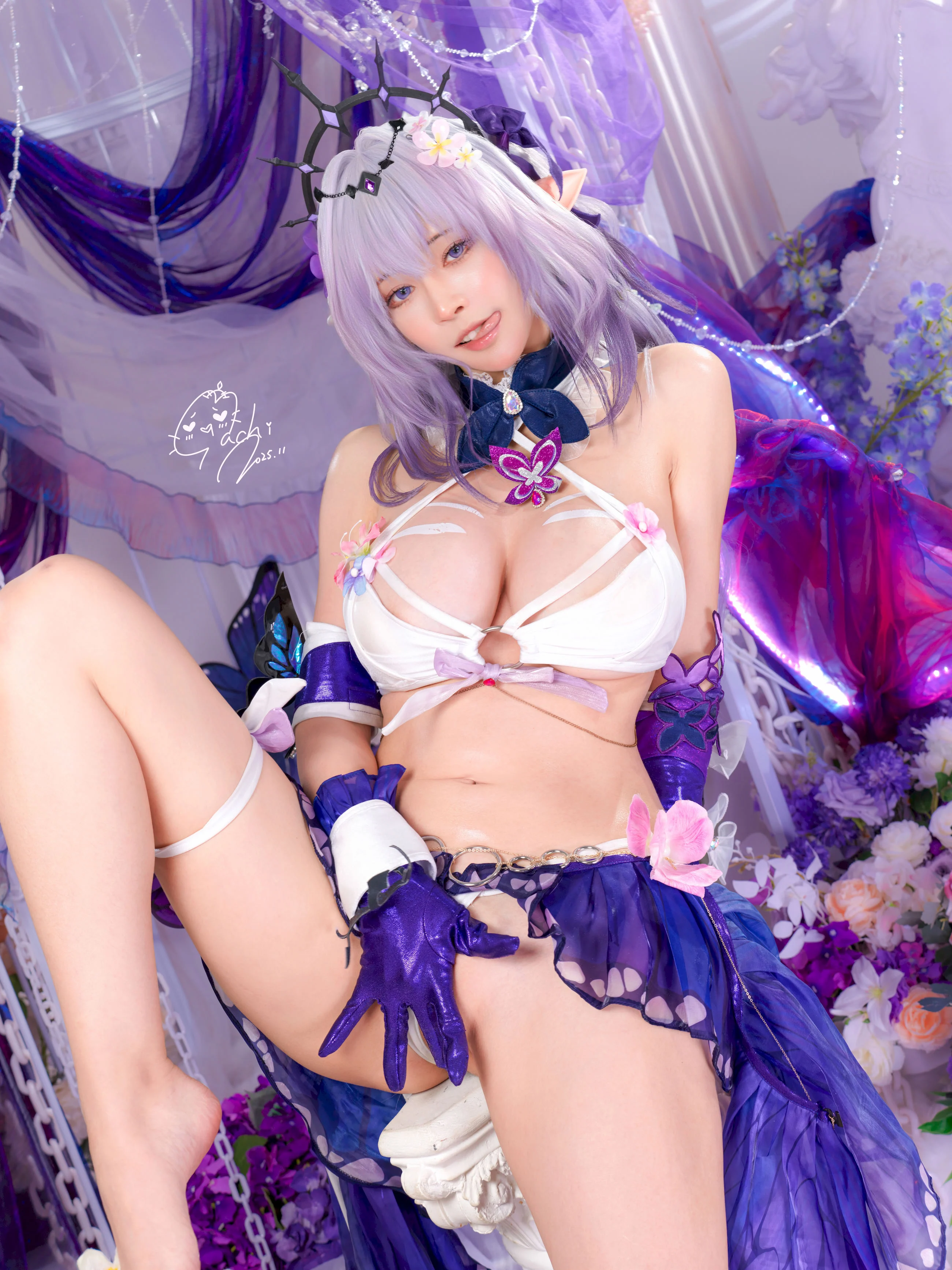 Đọc truyện hentai Tuyển tập Albums siêu phẩm Cosplay - 1353 - [Machi Mayoshi] The dangerous behind the scenes of the Castris Swimsuit Saint Part 1