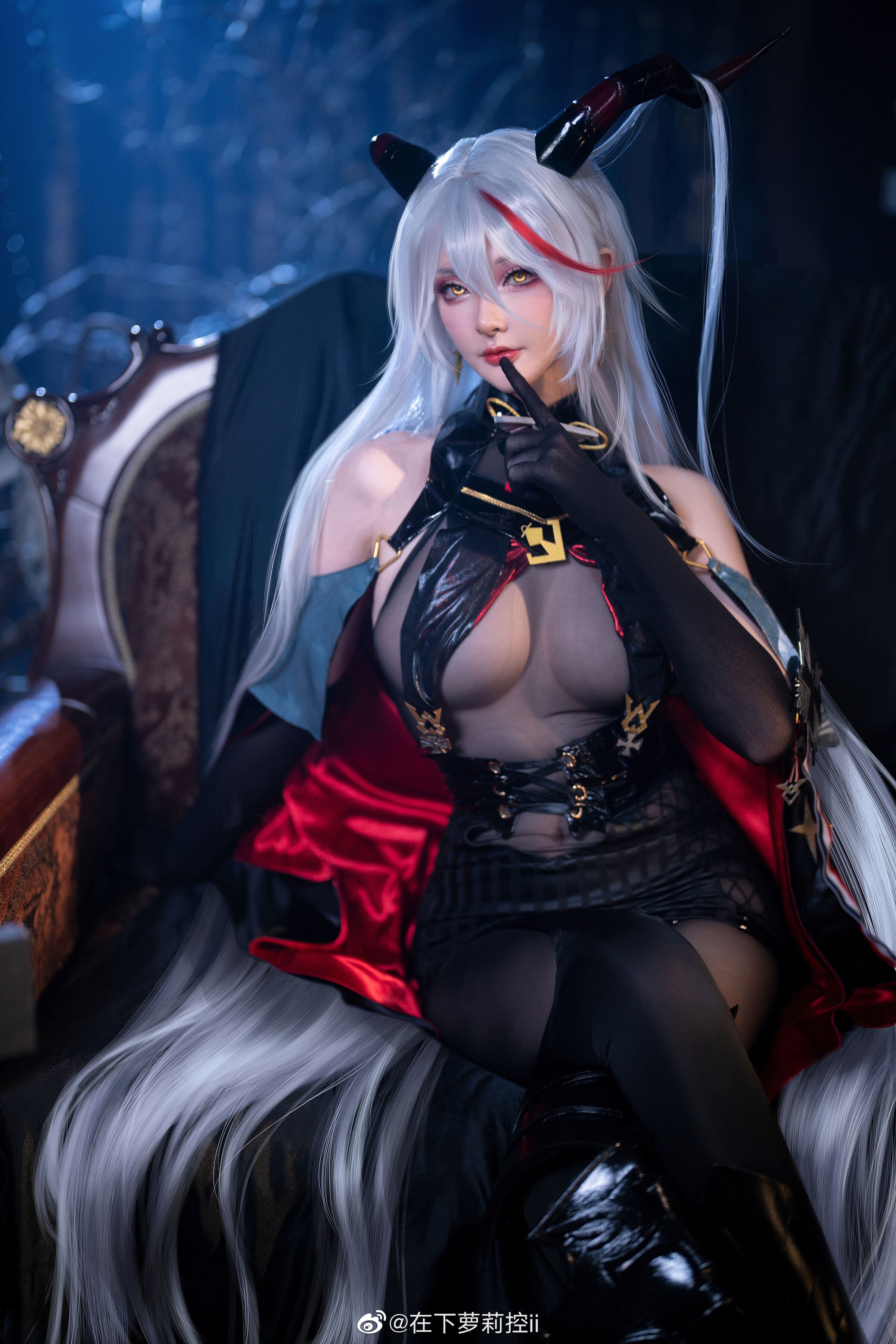 Đọc truyện hentai Tuyển tập Albums siêu phẩm Cosplay - Chap 498 - Egil + Prince Eugen + Louis IX + Atago (Azur Lane)