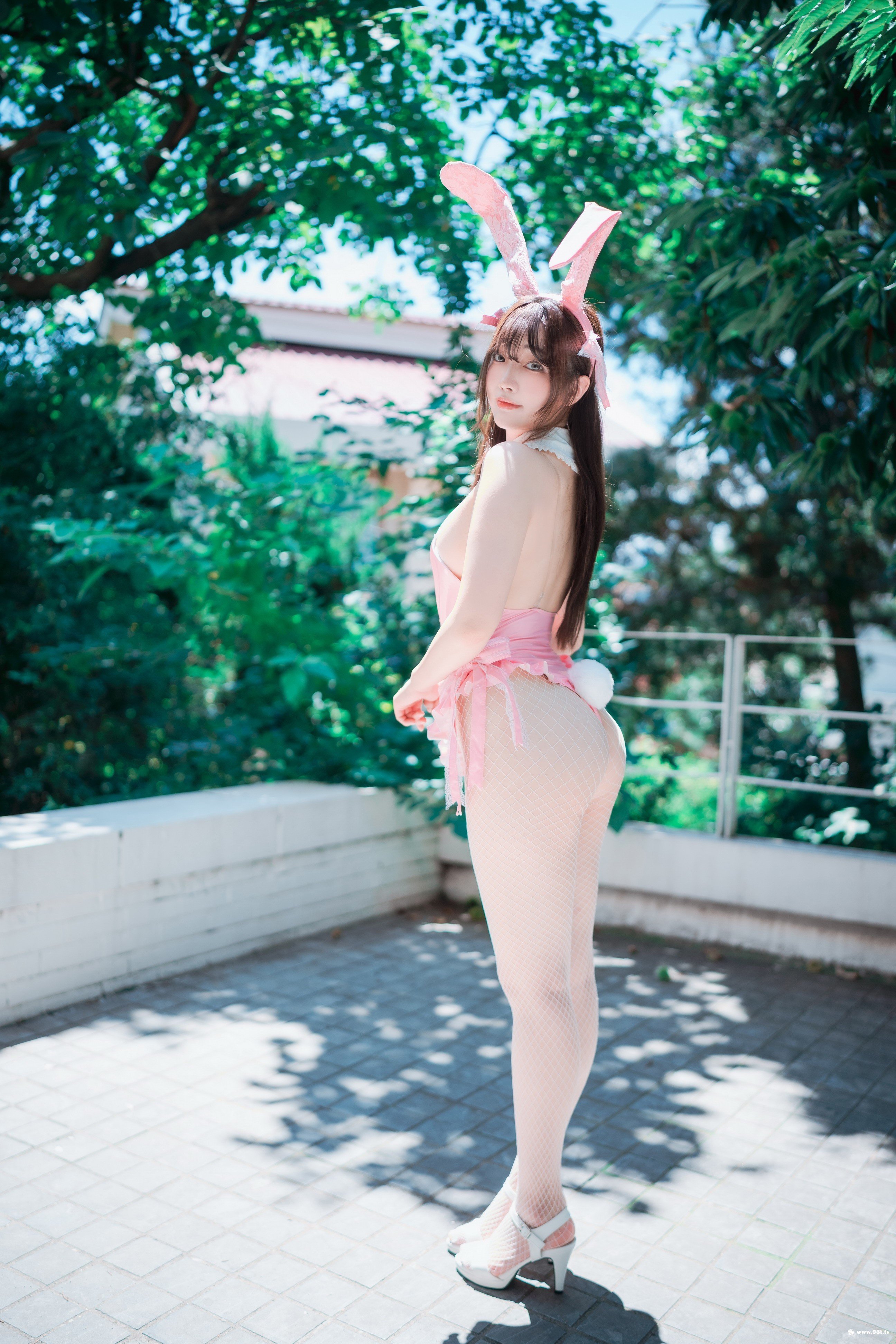 Đọc truyện hentai Tuyển tập Albums siêu phẩm Cosplay - Chap 268 - NewBom NO.004 [DJAWA] The Year of the Pink Bunny (+S.Ver)