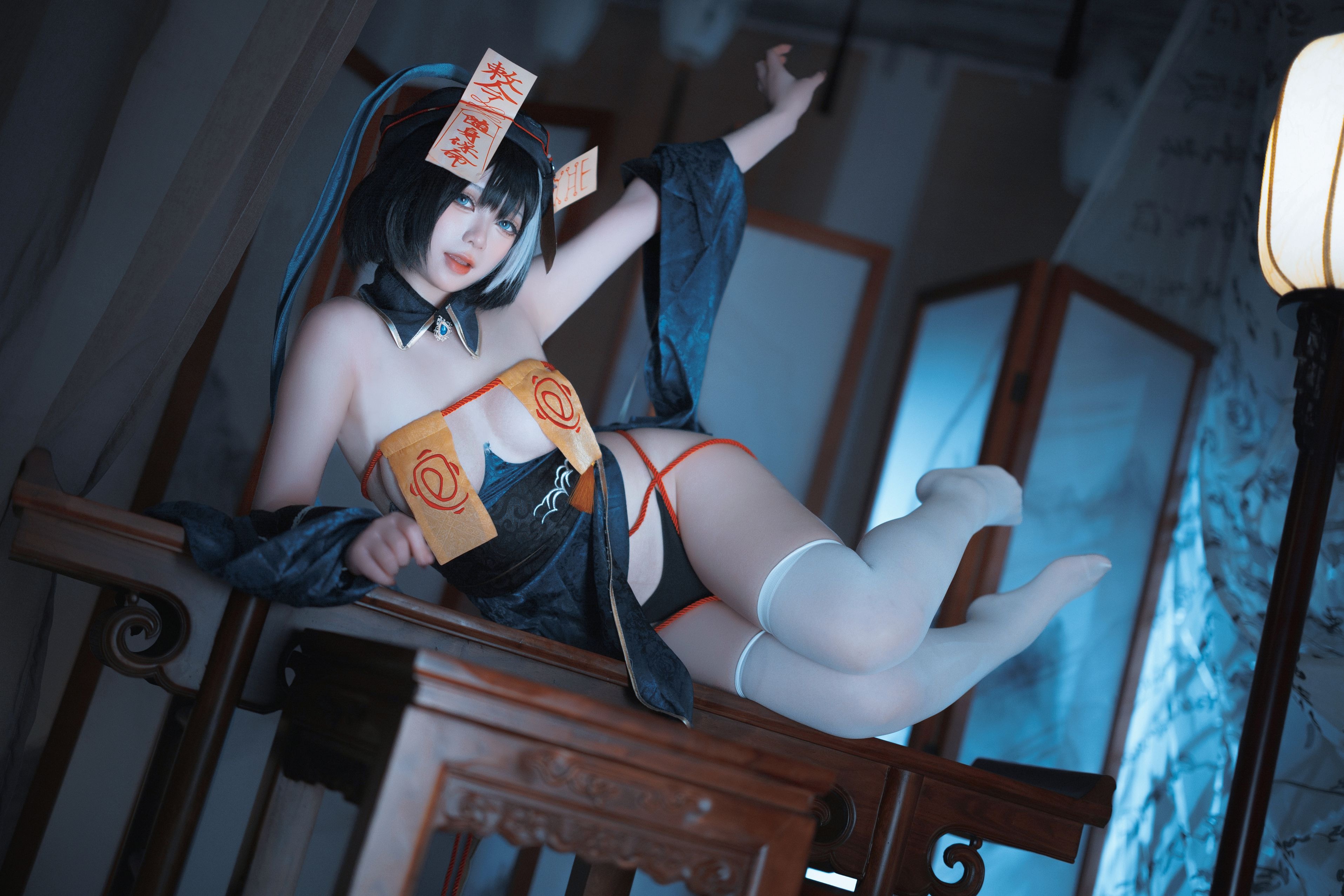 Đọc truyện hentai Tuyển tập Albums siêu phẩm Cosplay - Chap 560 - Yingluojiang w Azur Lane Huajia Zombie