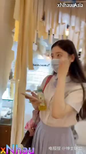 Quay lén gái xinh tại tttm mặc quần lót siêu mỏng (Quay lén gái xinh tại tttm mặc quần lót siêu mỏng) [26]