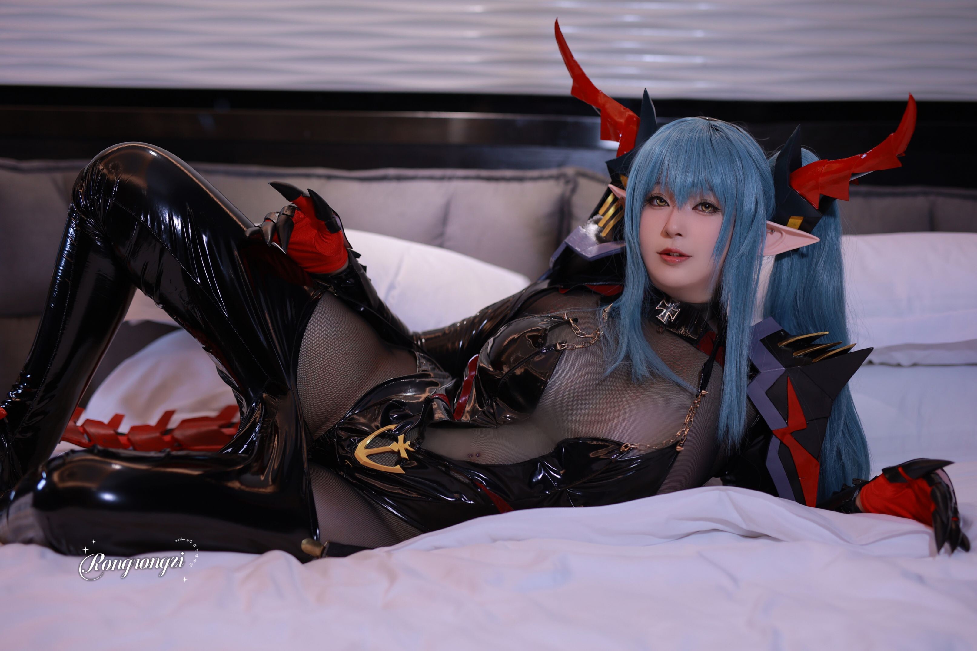 Đọc truyện hentai Tuyển tập Albums siêu phẩm Cosplay - Chap 955 - Xiao Rongzi Guguguw - A dragon girl