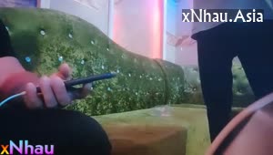 Đi hát KTV chủ yếu là như này thôi,gặp mấy e nhân viên ngon xinh như này k lụm thìphí (Đi hát KTV chủ yếu là như này thôi,gặp mấy e nhân viên ngon xinh như này k lụm thìphí) [26]
