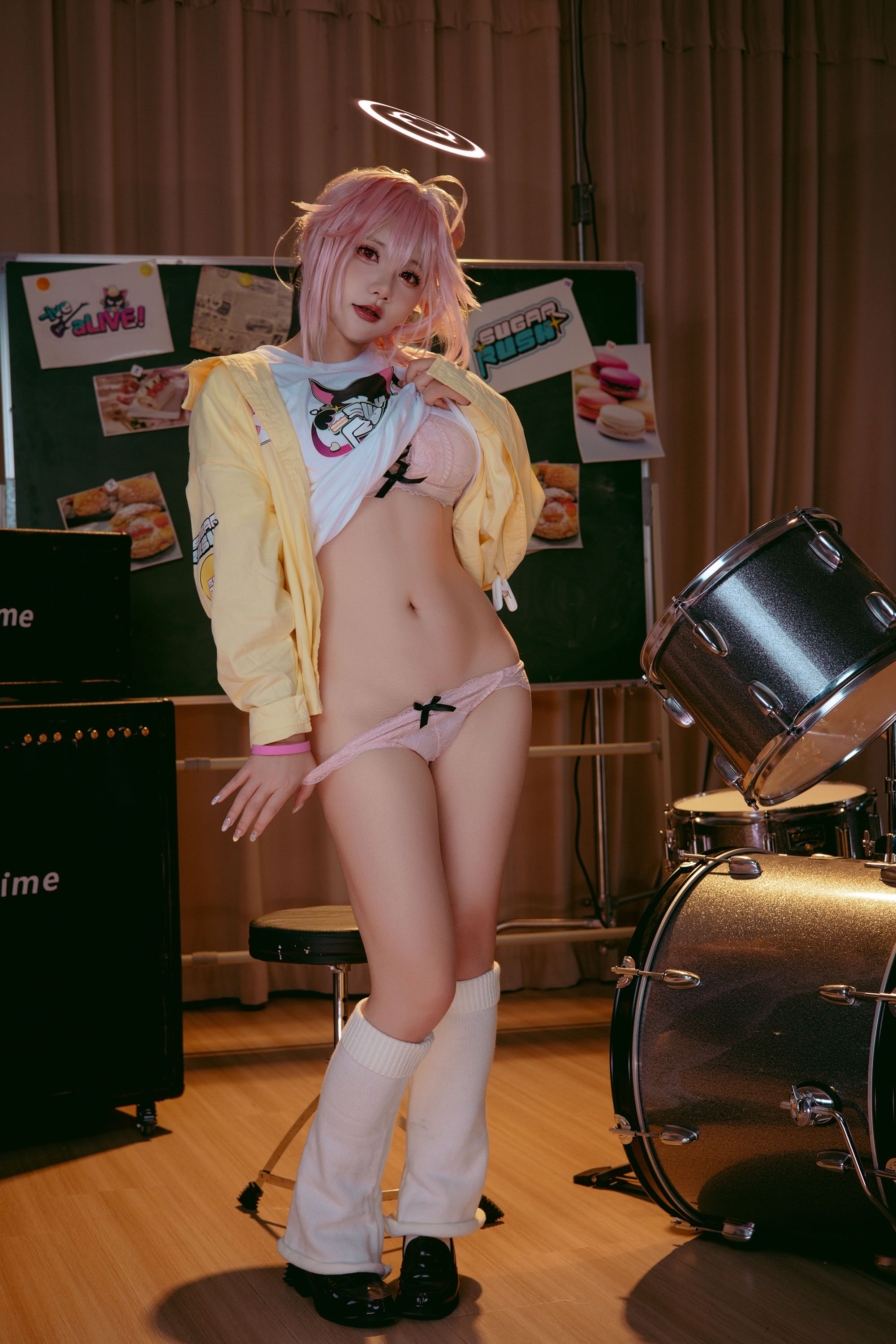 Đọc truyện hentai Tuyển tập Albums siêu phẩm Cosplay - Chap 1240 - Bite of the Bunny Girl ovo - Yutori Natsu (Blue Archive)