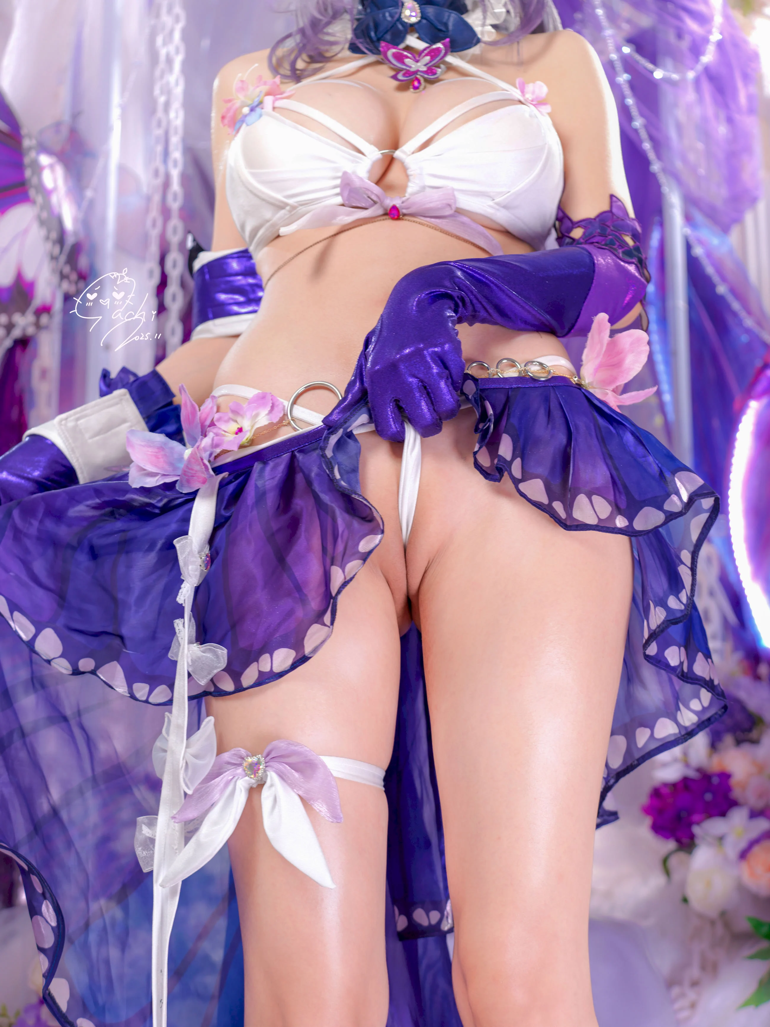 Đọc truyện hentai Tuyển tập Albums siêu phẩm Cosplay - 1353 - [Machi Mayoshi] The dangerous behind the scenes of the Castris Swimsuit Saint Part 1