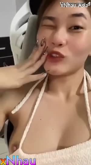 chịch bé sinh viên dâm vú tròn em sướng nhăn nhó hết mặt lại (chịch bé sinh viên dâm vú tròn em sướng nhăn nhó hết mặt lại) [26]
