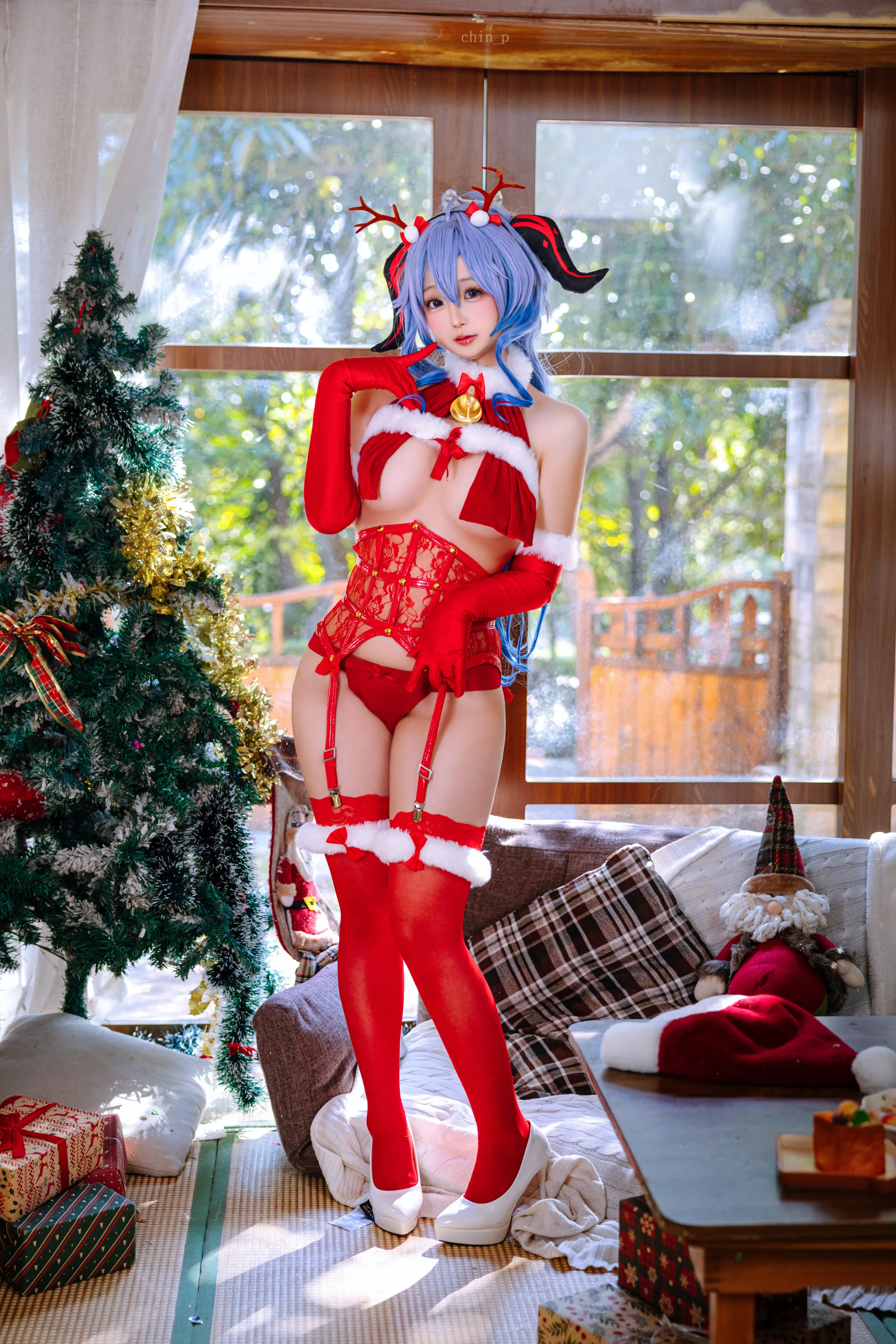 Đọc truyện hentai Tuyển tập Albums siêu phẩm Cosplay - Chap 960 - Rina Jiao - Ganyu Christmas