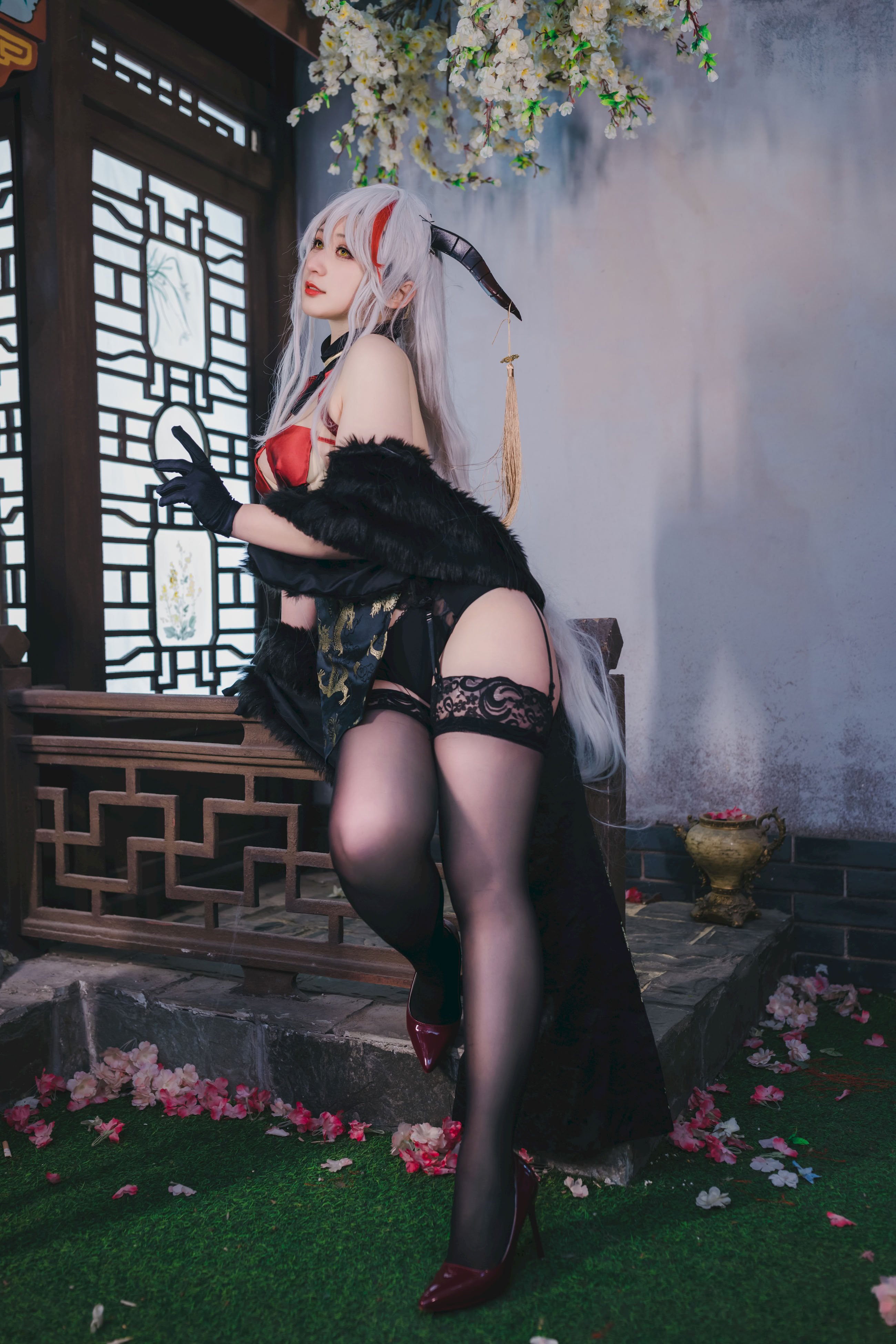 Đọc truyện hentai Tuyển tập Albums siêu phẩm Cosplay - Chap 1226 - Zyra Autumn-Azur Lane-Egil