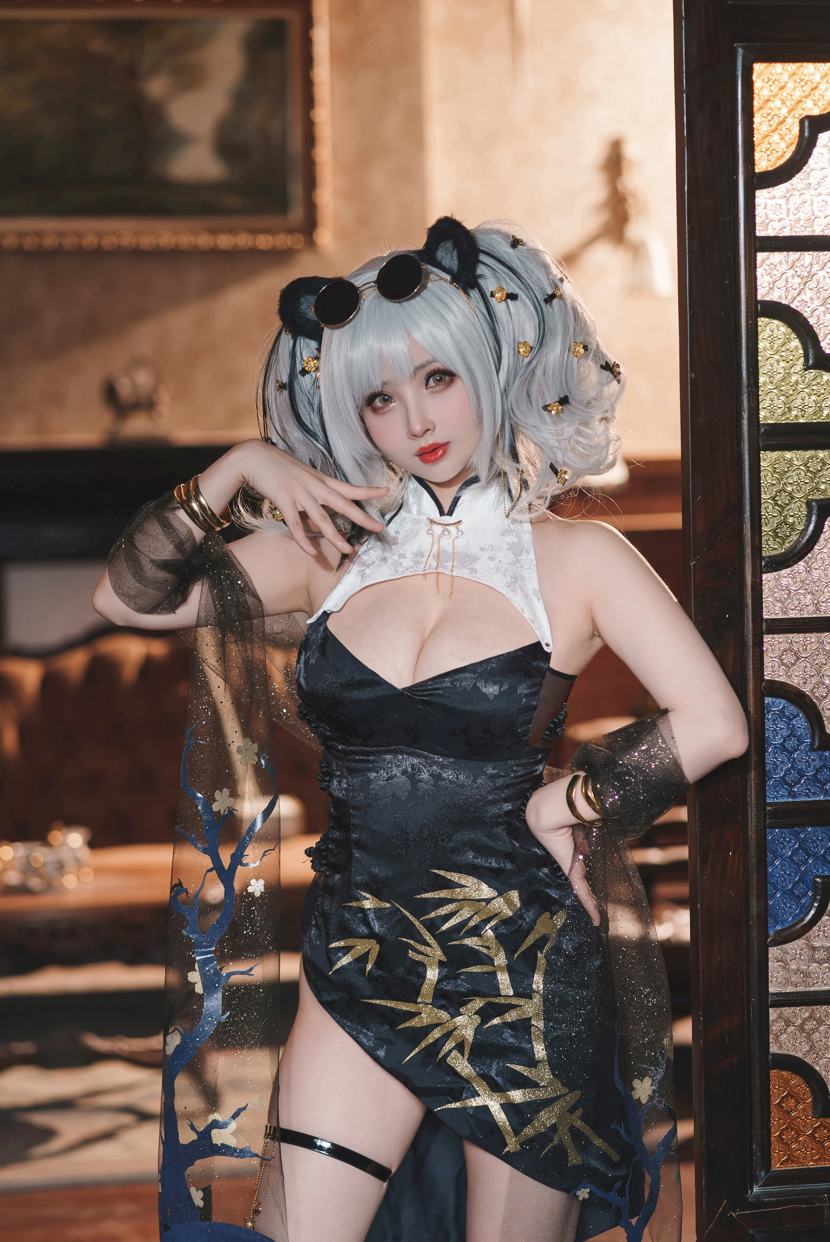 Đọc truyện hentai Tuyển tập Albums siêu phẩm Cosplay - Chap 477 - Rioko - Feater (Arknights)
