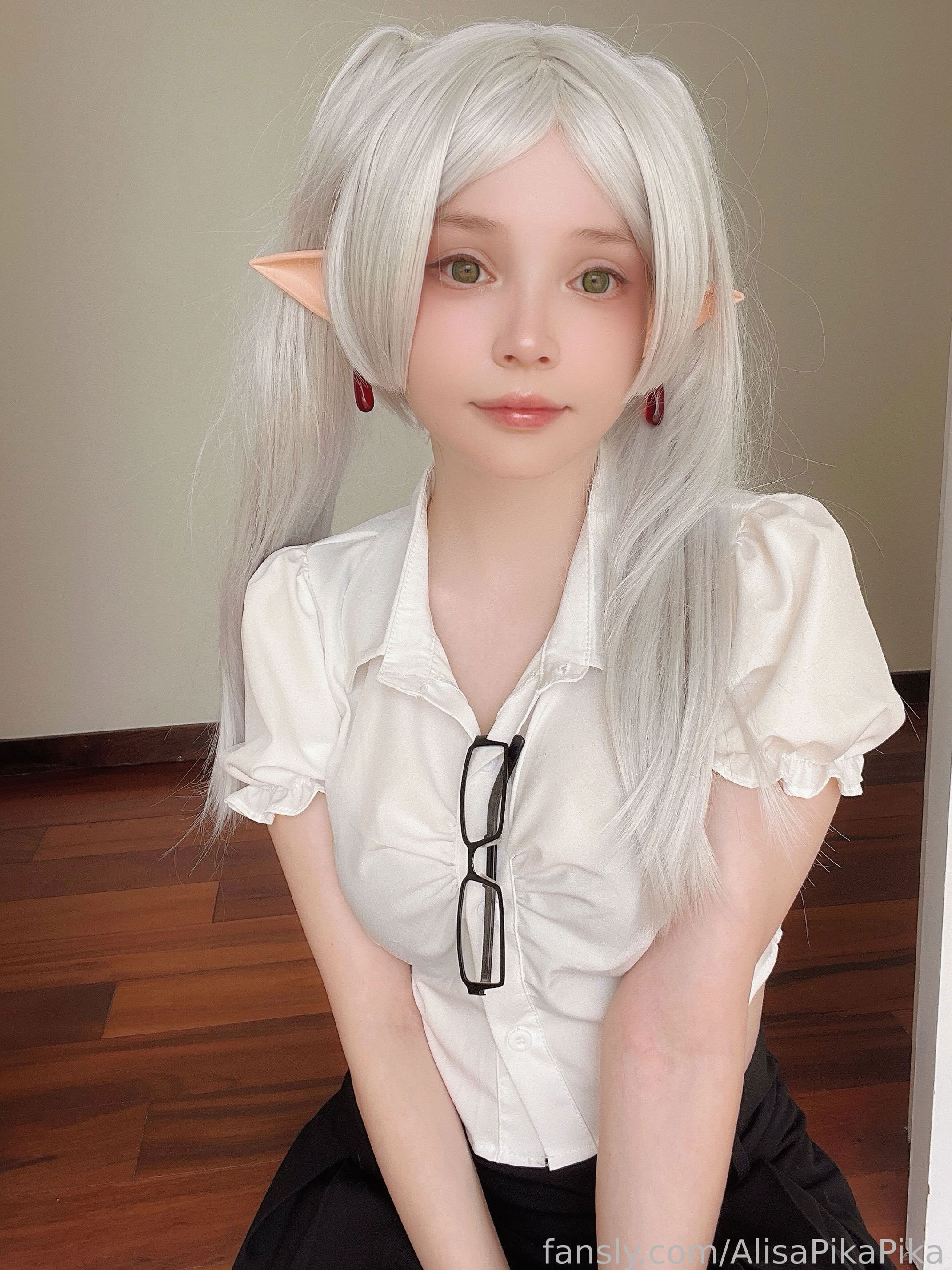 Đọc truyện hentai Tuyển tập Albums siêu phẩm Cosplay - Chap 1275 - Rocksy Light - OL Frieren