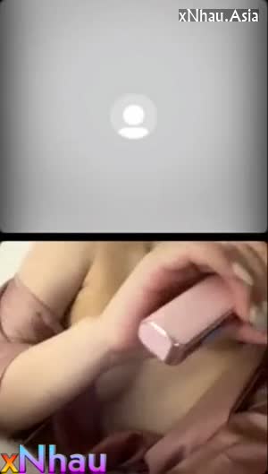 call video cùng người lạ quen nhau 2 phút em đã cho xem vú bướm - phần 1 (call video cùng người lạ quen nhau 2 phút em đã cho xem vú bướm - phần 1) [26]