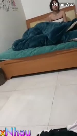 vào tận nhà lột đồ đánh ghen bồ nhí (vào tận nhà lột đồ đánh ghen bồ nhí) [26]