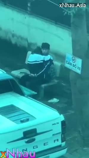 Học sinh Hà Nội làm tình public chịch nhau ngoài trời ngoài công viên của khu trung c (Học sinh Hà Nội làm tình public chịch nhau ngoài trời ngoài công viên của khu trung c) [26]