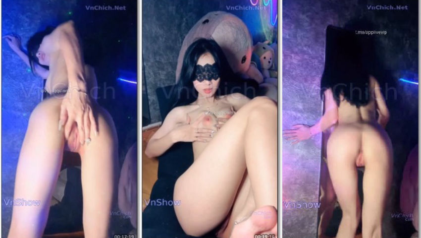Em idol kính cận mình dây mặt xinh livestream sex lắc đít show móc lồn hồng cực ngon - Phần 4