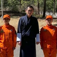 TikTok Account - https://p16-sg.tiktokcdn.com/tos-alisg-avt-0068/11fbde22893711c0fc610cc284471699~tplv-tiktokx-cropcenter:200:200.jpeg