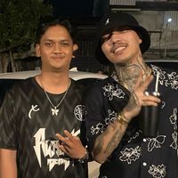 TikTok Account - https://p16-sg.tiktokcdn.com/tos-alisg-avt-0068/165bd817b0bf6c685fade9b4770a11fc~tplv-tiktokx-cropcenter:200:200.jpeg