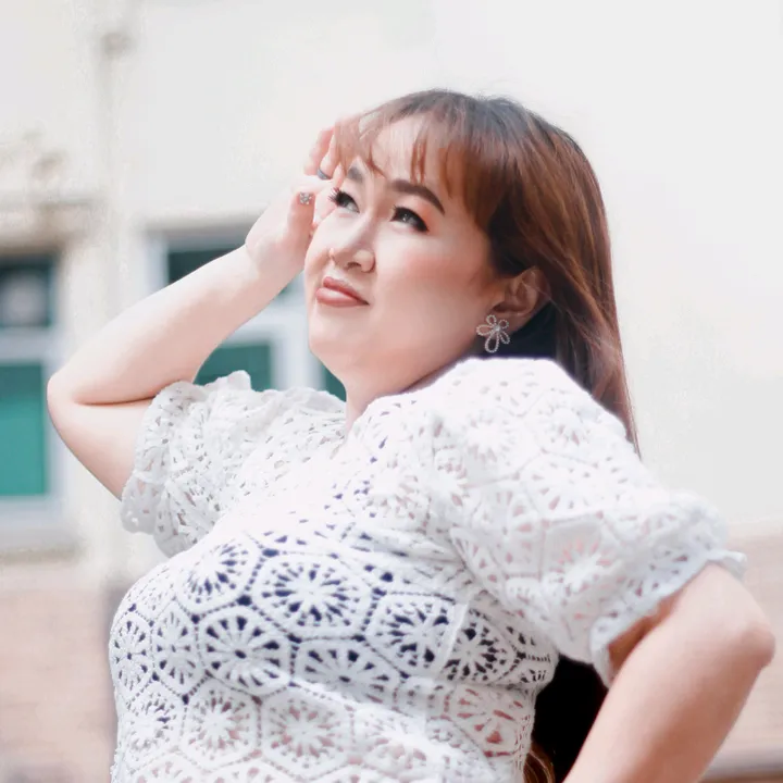 lovelythaouctha