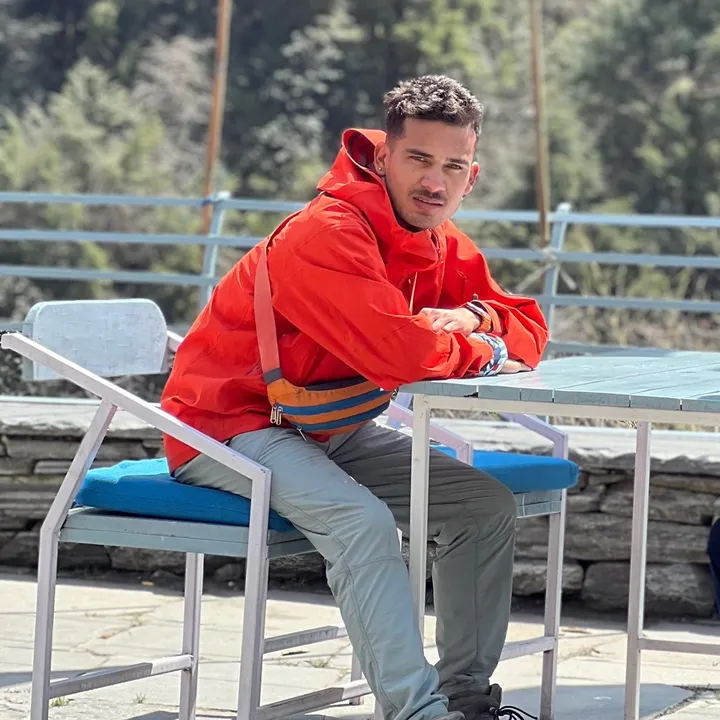 trekking_with_amrit