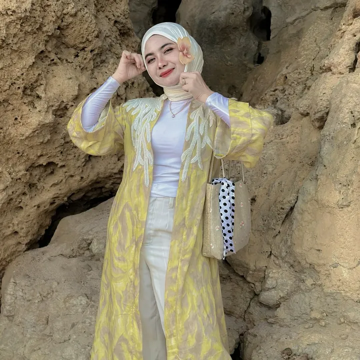 liana_khalidreal
