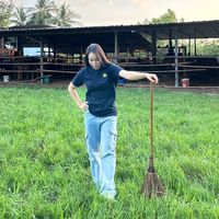 TikTok Account - https://p16-sg.tiktokcdn.com/tos-alisg-avt-0068/4233ff953c25d047b5cf103fa8d596aa~tplv-tiktokx-cropcenter:200:200.jpeg