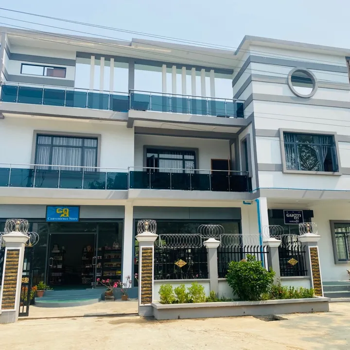 shwe24233